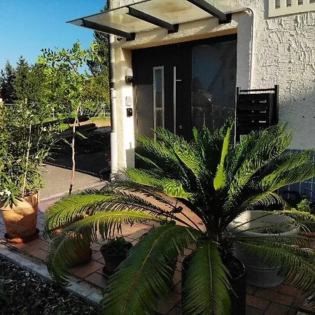 Modernes Mit Separater Kueche Apartmán *